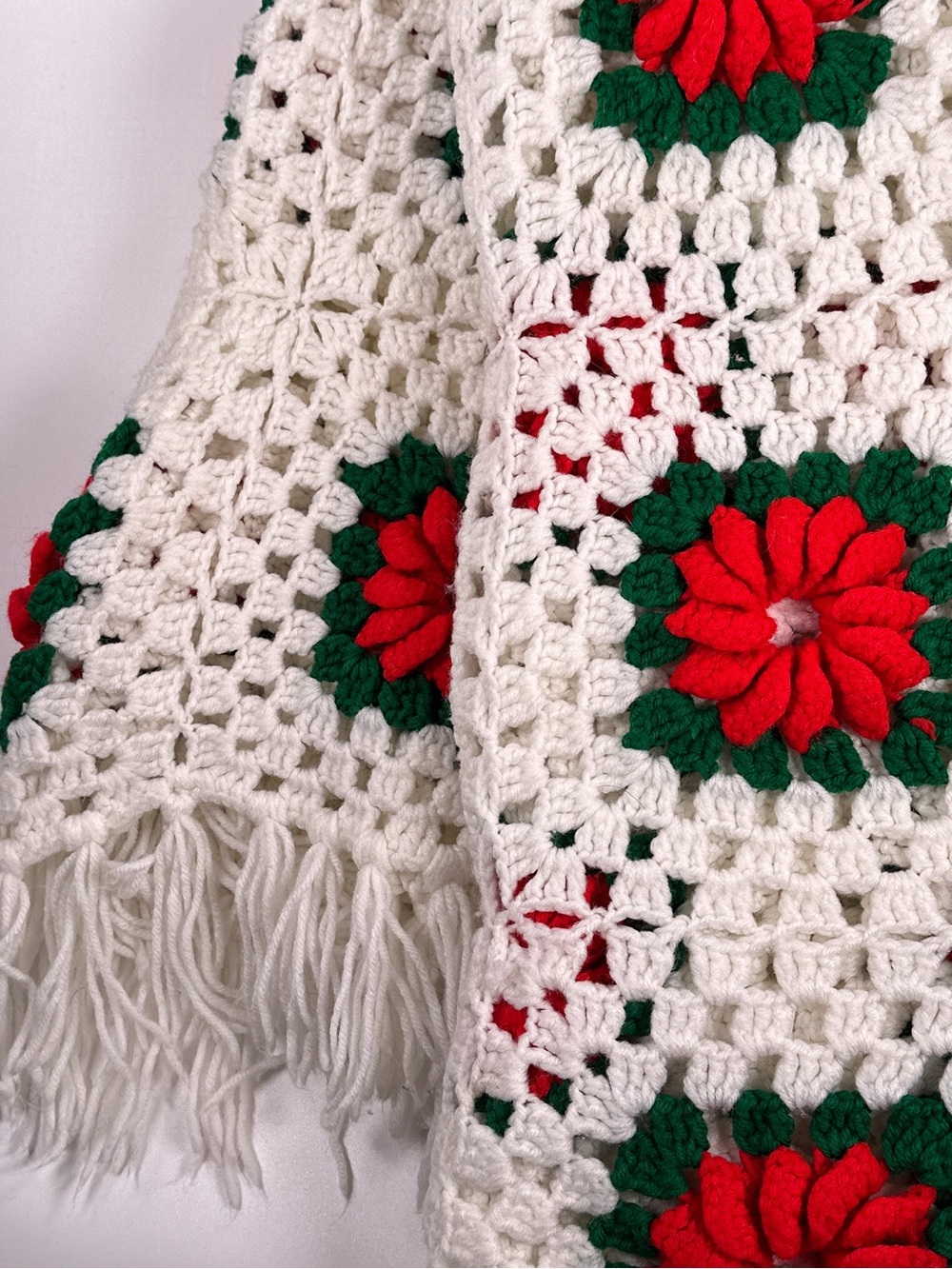 Handmade Crochet Afghan 3D Poinsettia Granny Square Red White 79x74 - Picture 4 of 10